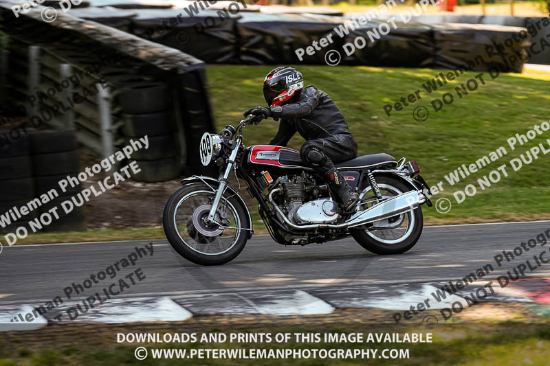 cadwell park;cadwell park photographs;cadwell trackday photographs;enduro digital images;event digital images;eventdigitalimages;peter wileman photography;racing digital images;trackday digital images;trackday photos